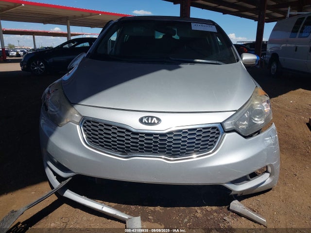 KIA dohc gdi nu 2015 KNAFZ4A82F5372766 Image 6