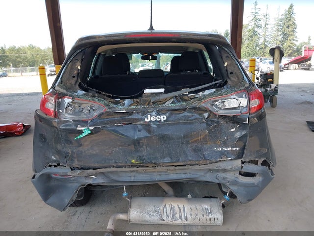 1C4PJLAB4GW355595 Jeep 2016