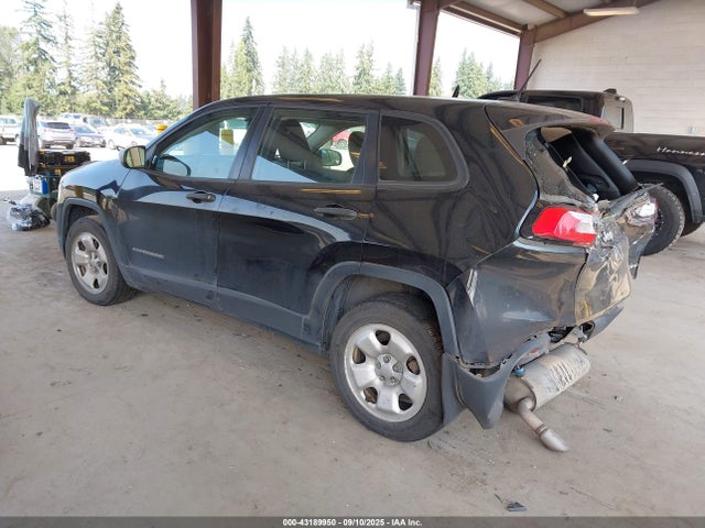 1C4PJLAB4GW355595 Jeep 2016