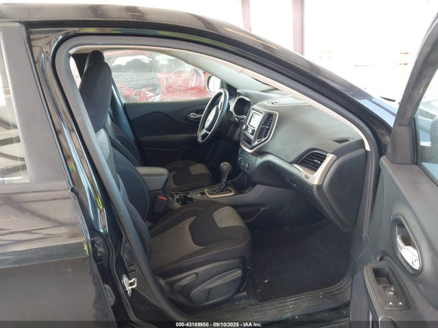 1C4PJLAB4GW355595 Jeep 2016