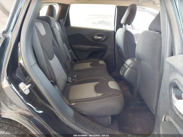 1C4PJLAB4GW355595 Jeep 2016