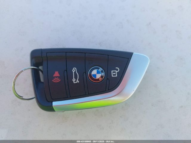 2021 BMW X1 WBXJG7C05M5T49803 Photo 10