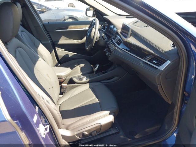 2021 BMW X1 WBXJG7C05M5T49803 Photo 4