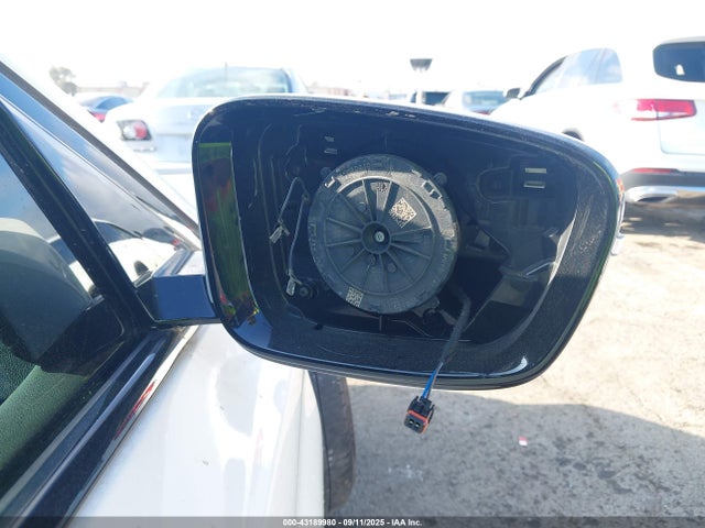 WBAJE5C57KWW18584 BMW 540I