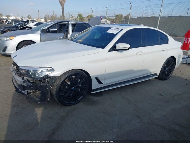 WBAJE5C57KWW18584 BMW 540I