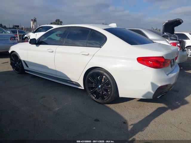WBAJE5C57KWW18584 BMW 540I