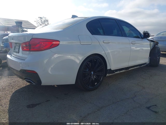 WBAJE5C57KWW18584 BMW 540I