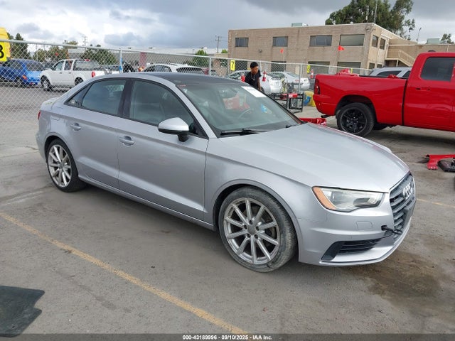 2016 AUDI A3 WAUB8GFF1G1026209 Photo 0