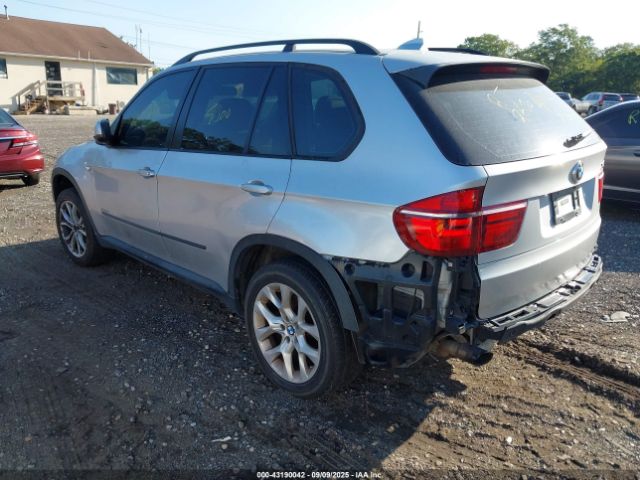 2013 BMW X5 5UXZV4C57D0B02085 Photo 2