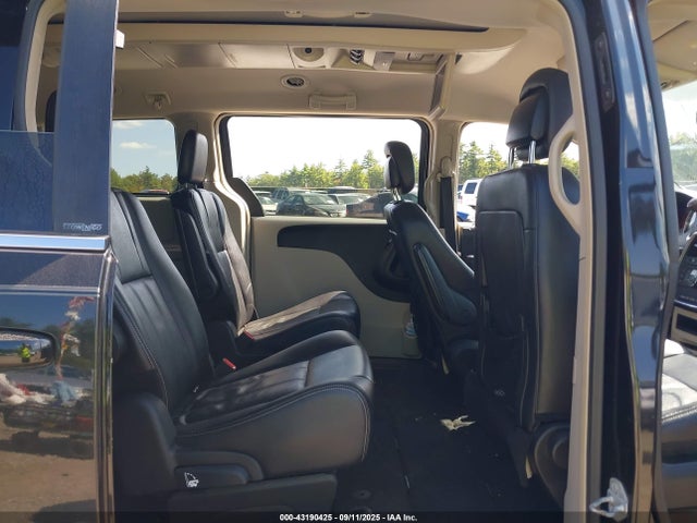2C4RC1BG0ER217253 Chrysler Town and Country