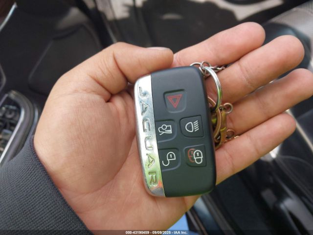 2012 JAGUAR XJ SAJWA2GB7CLV30481 Photo 10