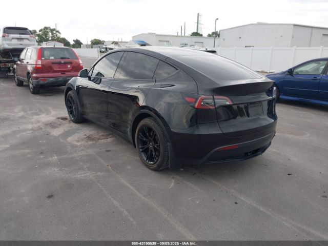 2023 TESLA MODEL Y 7SAYGAEE5PF830903 Photo 2