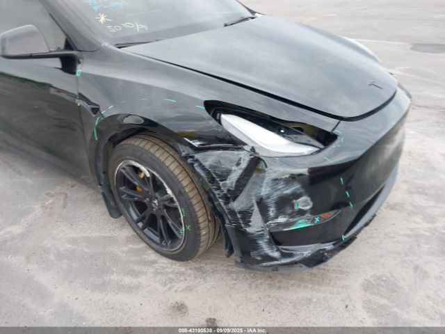 2023 TESLA MODEL Y 7SAYGAEE5PF830903 Photo 5