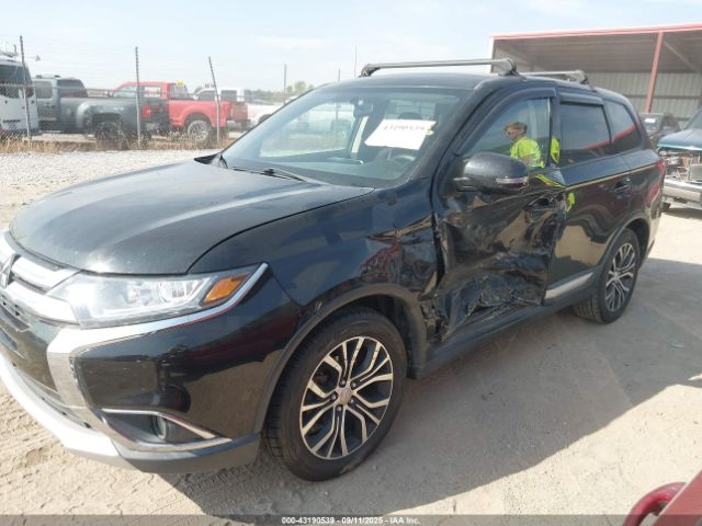 2018 MITSUBISHI OUTLANDER JA4AD3A31JJ004065 Photo 1