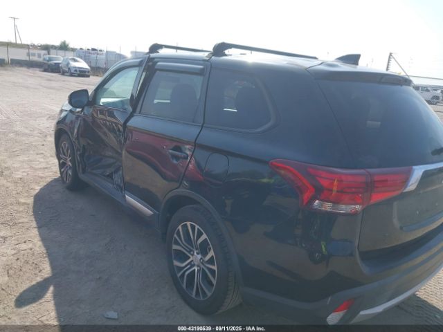 2018 MITSUBISHI OUTLANDER JA4AD3A31JJ004065 Photo 2