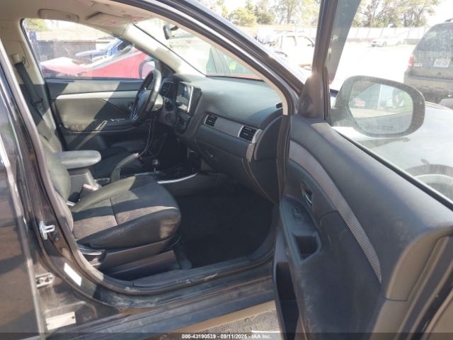 2018 MITSUBISHI OUTLANDER JA4AD3A31JJ004065 Photo 4