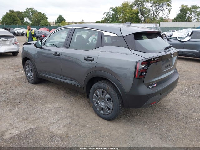 Nissan kicks mpv 2025 3N8AP6BB8SL365862 Image 3
