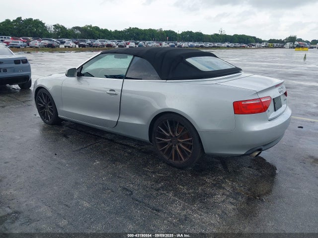 2010 AUDI A5 WAUAFAFHXAN026029 Photo 2