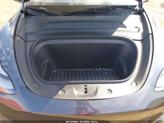 2024 TESLA MODEL Y 7SAYGDEE2RA234942 Photo 9