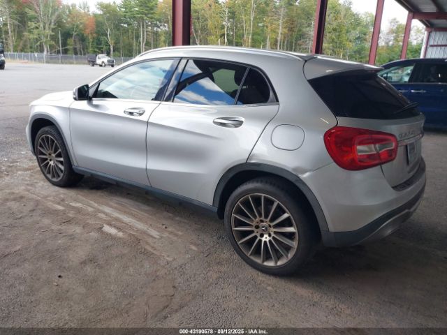 2019 MERCEDES-BENZ GLA 250 WDCTG4GB2KJ545289 Photo 2