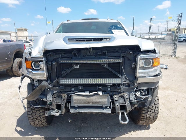 1GT42WEY2KF114529 GMC l5p - di, duramax, gen 5 var. 1