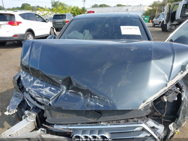 2017 AUDI A4 WAUENAF42HN063510 Photo 9
