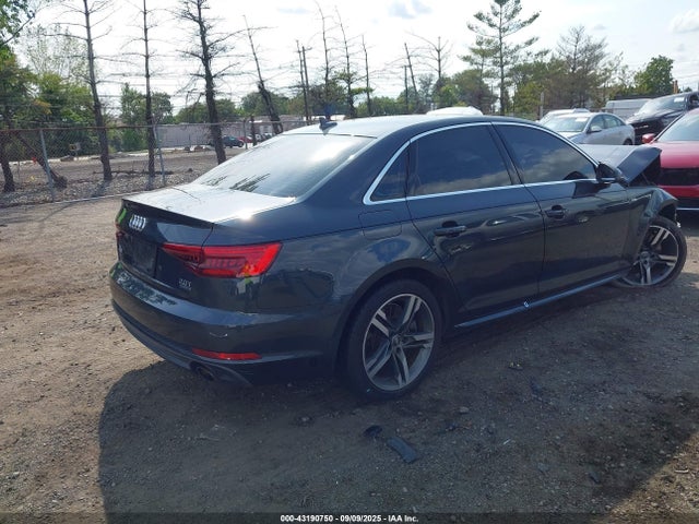 2017 AUDI A4 WAUENAF42HN063510 Photo 3