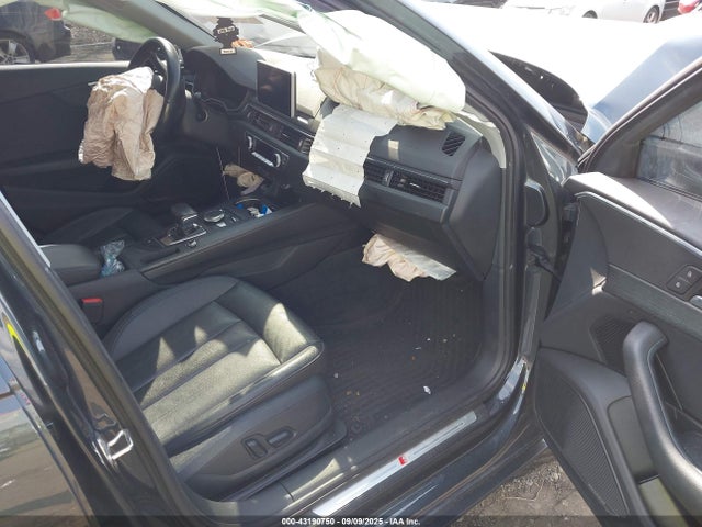 2017 AUDI A4 WAUENAF42HN063510 Photo 4