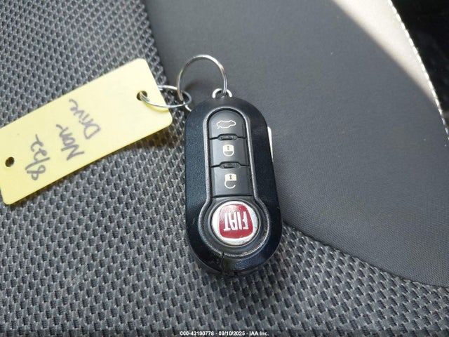 2014 FIAT 500L ZFBCFADH8EZ014140 Photo 10