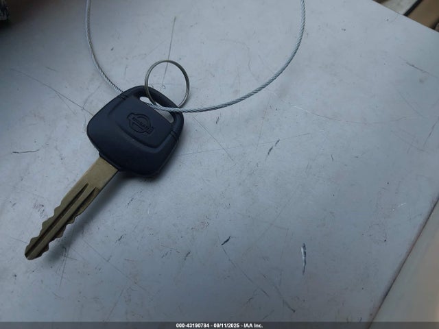 43190784 :رقم المزاد ، JN1CA31D11T834312 vin ، 2001 Nissan Maxima Se مزاد بيع