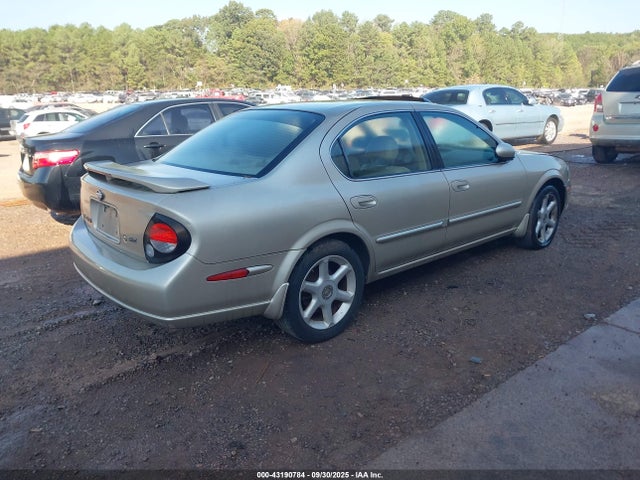 43190784 :رقم المزاد ، JN1CA31D11T834312 vin ، 2001 Nissan Maxima Se مزاد بيع