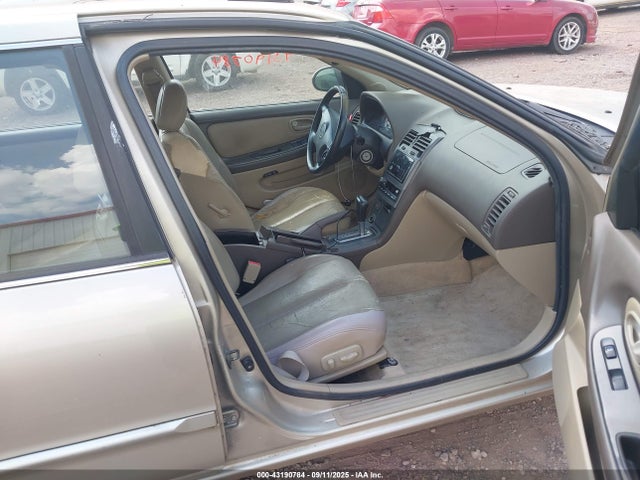43190784 :رقم المزاد ، JN1CA31D11T834312 vin ، 2001 Nissan Maxima Se مزاد بيع