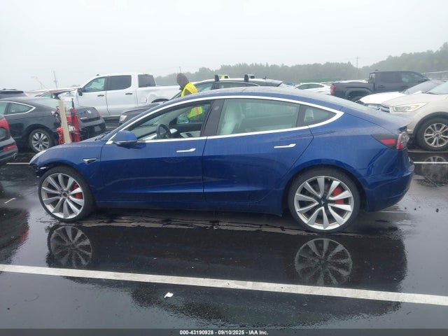 Tesla 2019 2019 5YJ3E1EB5KF231687 Image 14
