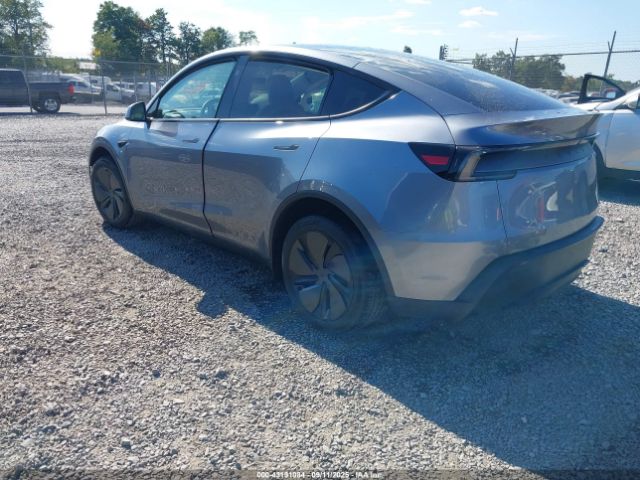 2026 TESLA MODEL Y 7SAYGDED0TA428934 Photo 2