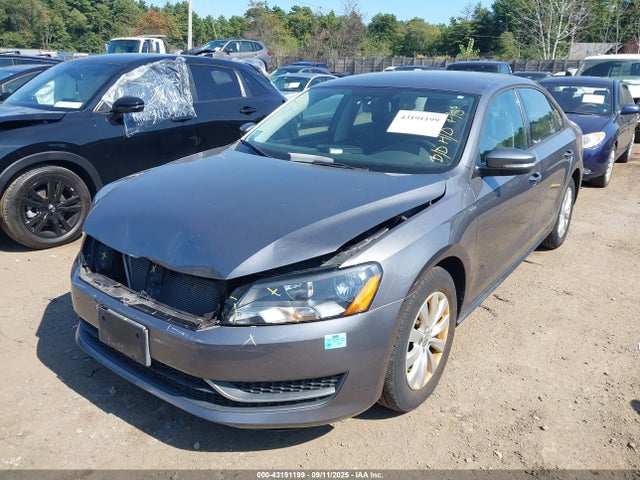 Volkswagen 2015 2015 1VWAT7A36FC020514 Image 2