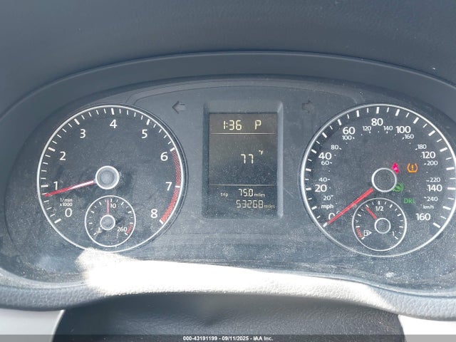 Volkswagen 2015 2015 1VWAT7A36FC020514 Image 7