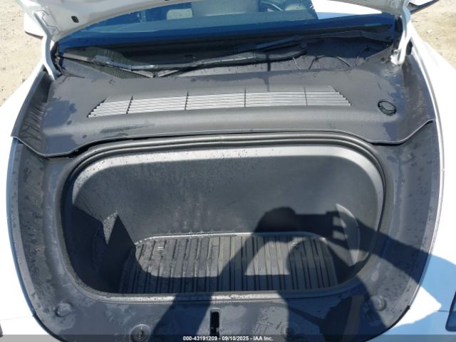 2023 TESLA MODEL Y 7SAYGDEE7PA123770 Photo 9