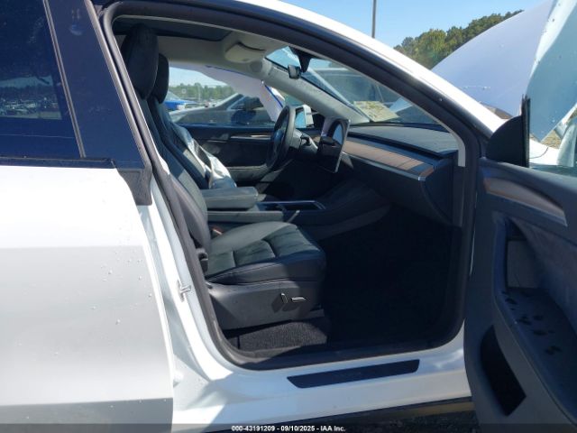 2023 TESLA MODEL Y 7SAYGDEE7PA123770 Photo 4