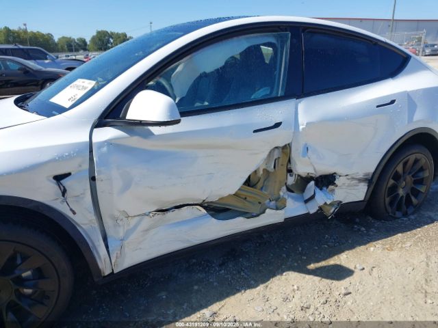 2023 TESLA MODEL Y 7SAYGDEE7PA123770 Photo 5