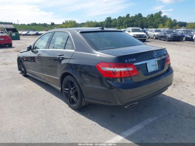 2011 MERCEDES-BENZ E 550 WDDHF9AB9BA292806 Photo 2