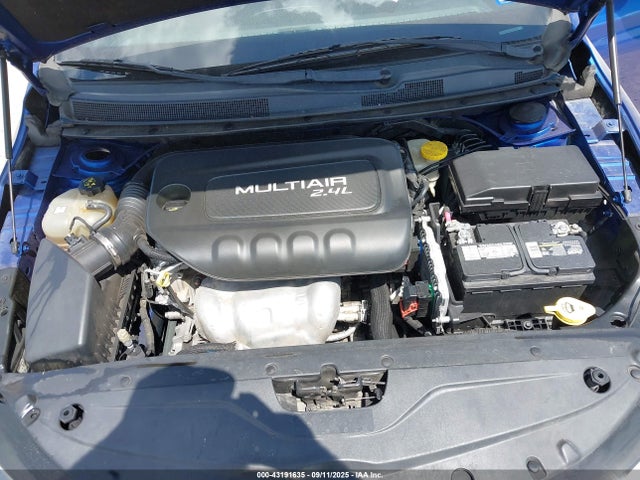 1C3CCCAB1GN109736 Chrysler 200
