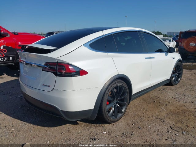 2018 TESLA MODEL X 5YJXCBE41JF081168 Photo 3
