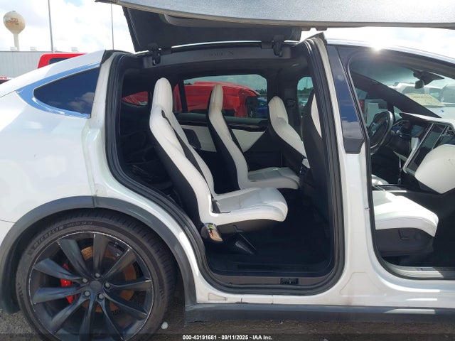 2018 TESLA MODEL X 5YJXCBE41JF081168 Photo 7