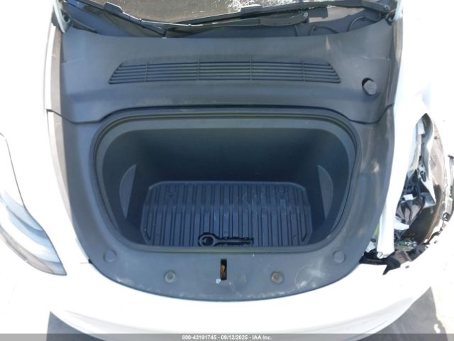 2023 TESLA MODEL Y 7SAYGAEE7PF662925 Photo 9