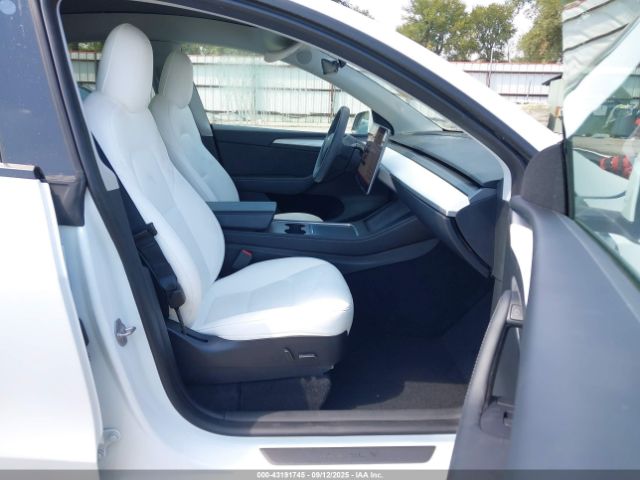 2023 TESLA MODEL Y 7SAYGAEE7PF662925 Photo 4