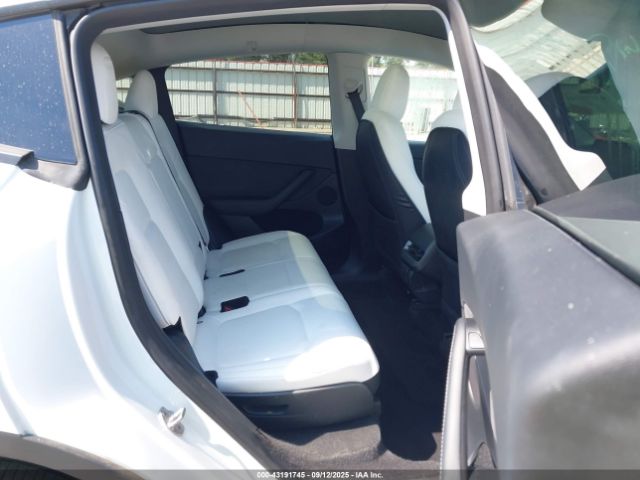 2023 TESLA MODEL Y 7SAYGAEE7PF662925 Photo 7