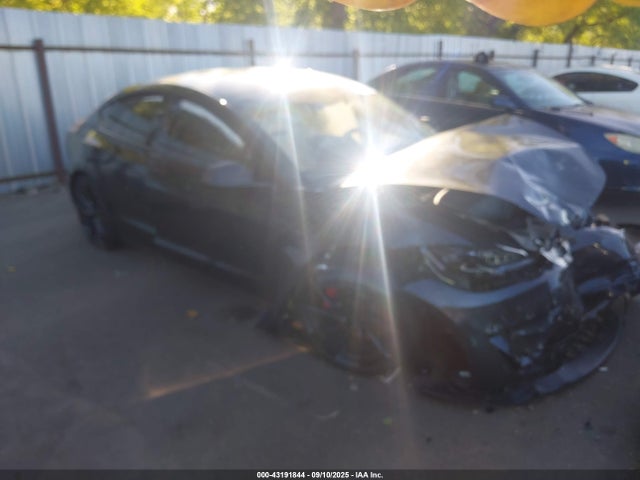 2025 TESLA MODEL 3 5YJ3E1ET6SF008180 Photo 0