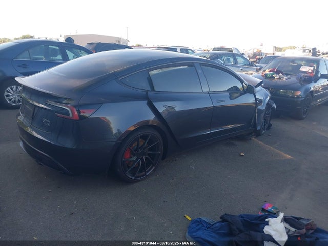2025 TESLA MODEL 3 5YJ3E1ET6SF008180 Photo 3