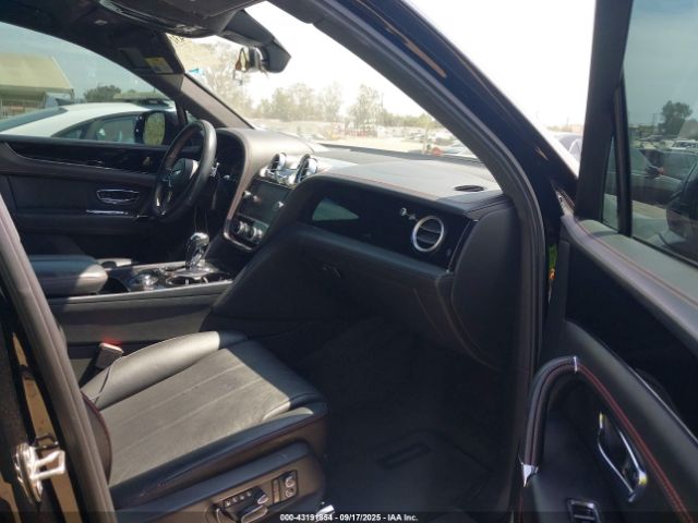 2019 BENTLEY BENTAYGA SJAAM2ZV5KC024557 Photo 4