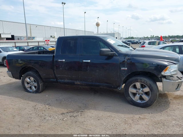 43192089 :رقم المزاد ، 1C6RR7GT2JS118098 vin ، 2018 Ram 1500 Big Horn Quad Cab 4x4 6'4 Box مزاد بيع